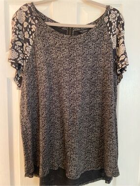 Lucky Brand Black and White Floral Raglan Sleeve Tee